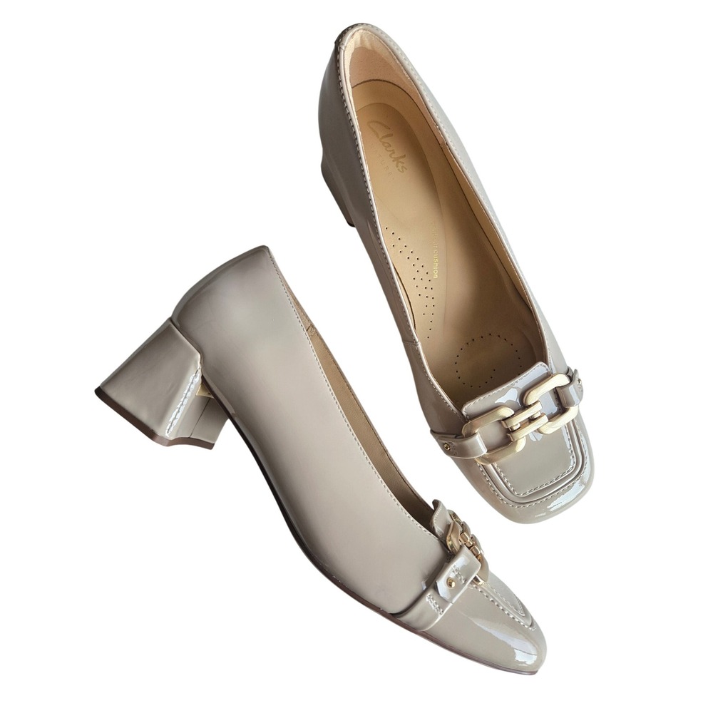 Clarks Nude Patent Leather Square Toe Block Heel Pumps 9.5 Old Money Retro Chic
